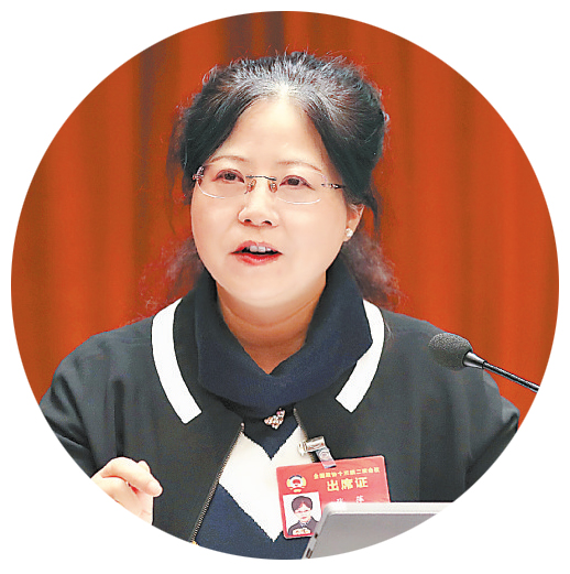 张萍新甘肃·甘肃日报记者 朱婕今年全国两会上,无论是参加小组讨论