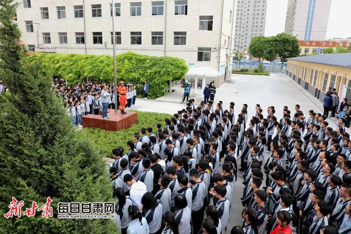 庆阳市第四中学图片