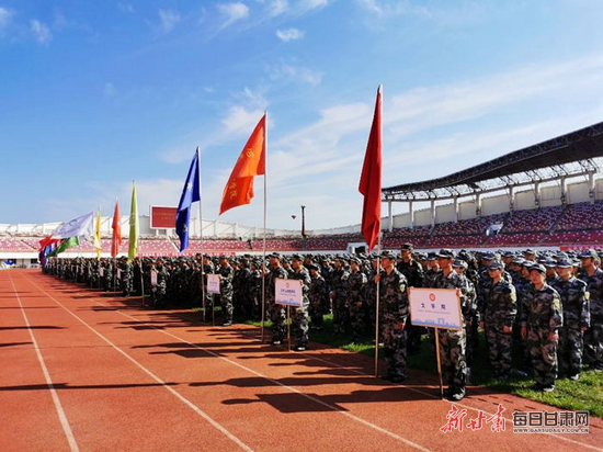 隴東學院舉行2019級學生軍訓開訓儀式