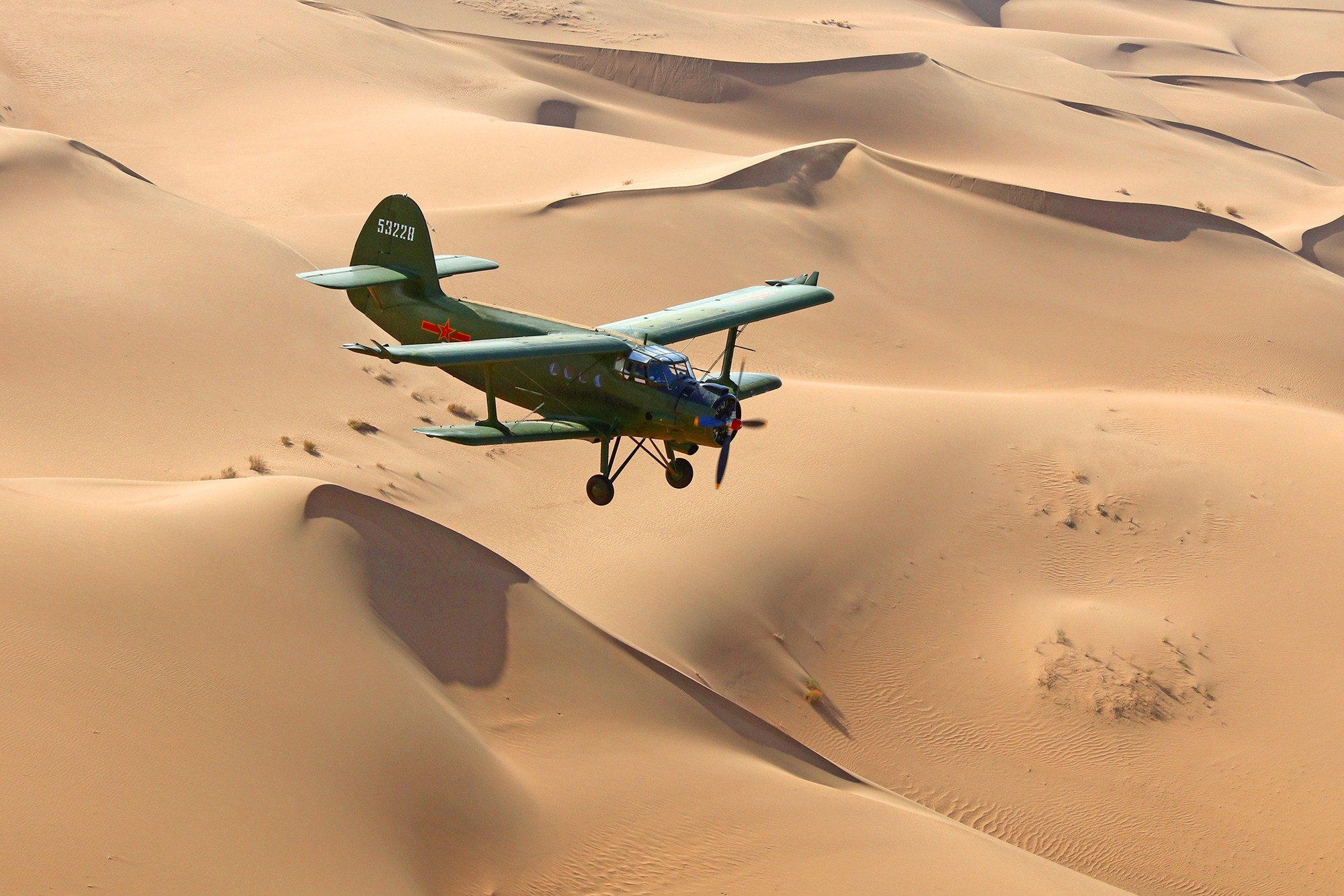 西部战区空军某运输搜救团是全军最早,目前唯一在执行飞播任务的空军