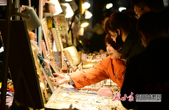 兰州永昌路夜市的"范儿"