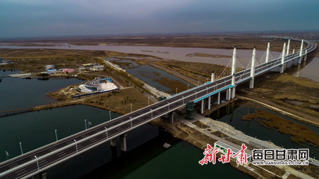 寧夏黃河濱河大橋,2018年,銀川市榮獲全球首批