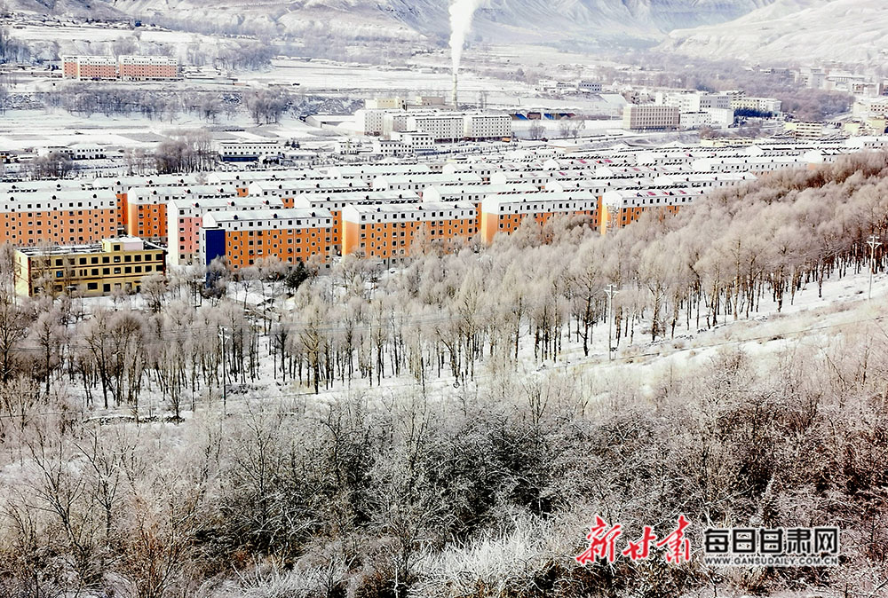 雪后的肃南县城