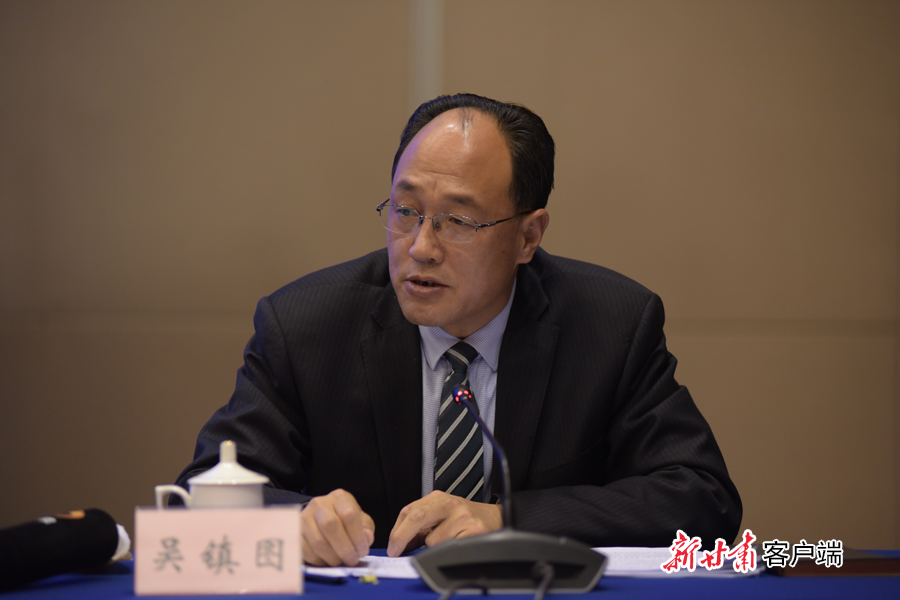 省商务厅副厅长吴镇图吴镇图:随着新冠疫情逐步好转,疫情防控进入常态