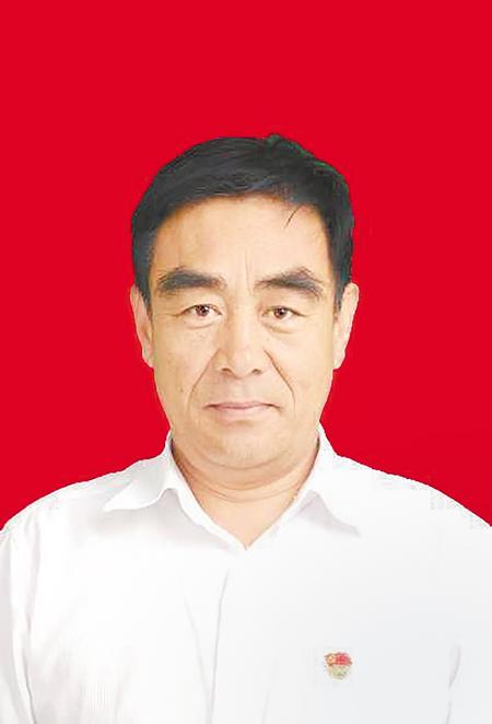 汉族,中共党员,古浪县黄花滩绿洲生态移民产业专业合作社党委书记