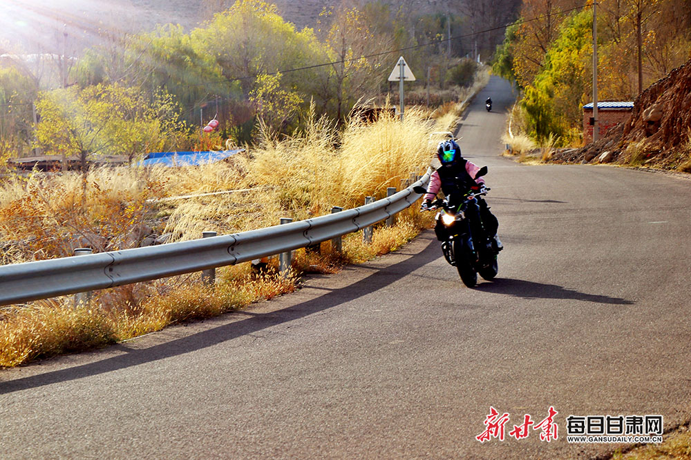 金昌市韩家峡水库秋景醉人