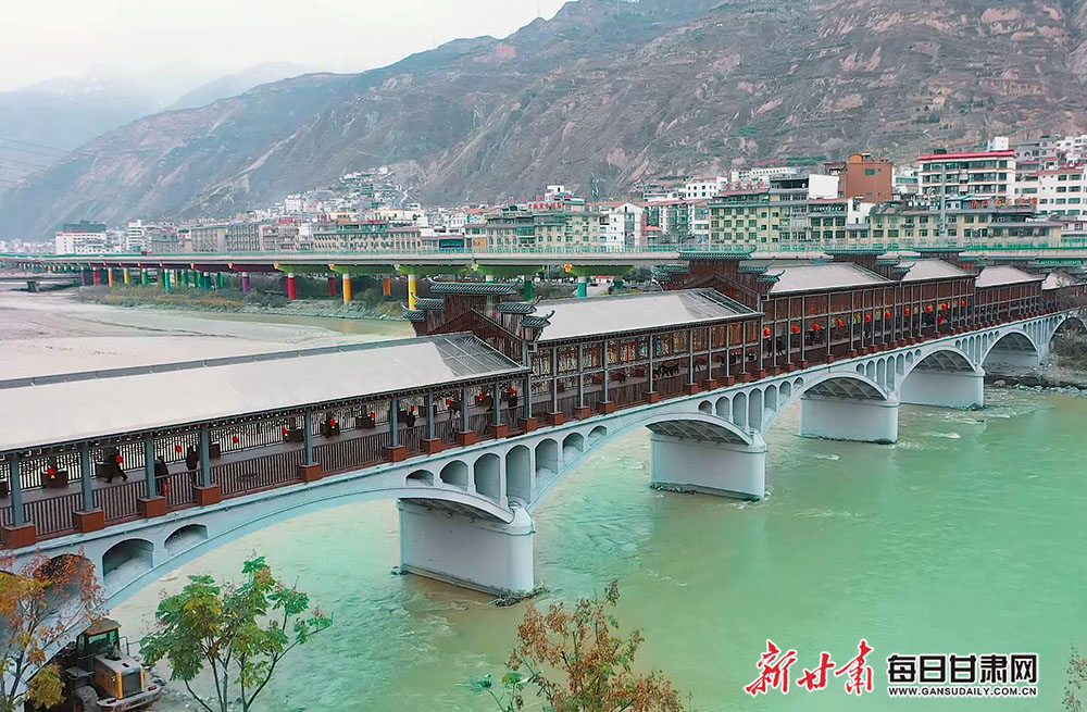武都白龙江廊桥图片