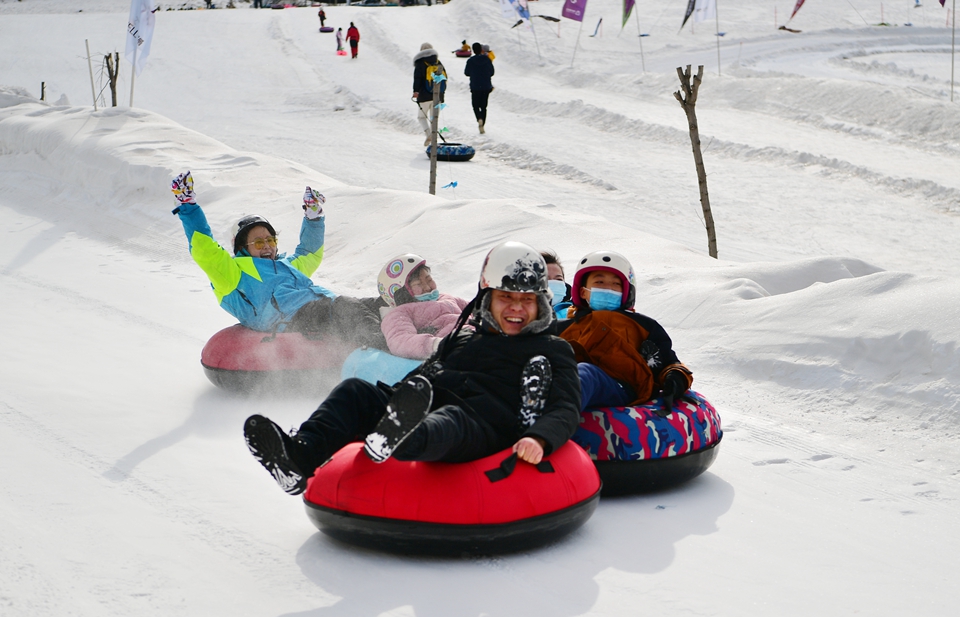 欢乐雪世界滑雪场图片