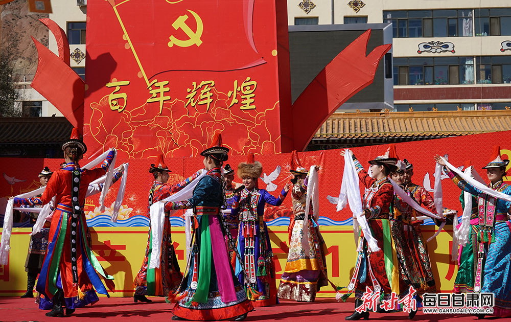 肃南县举办丰富多彩活动庆祝元宵佳节