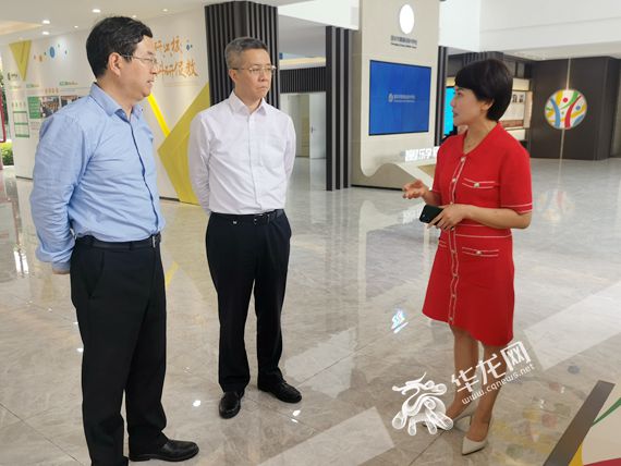 教育专家齐聚重庆珊瑚中学 共探学习型学校教与学实践探索