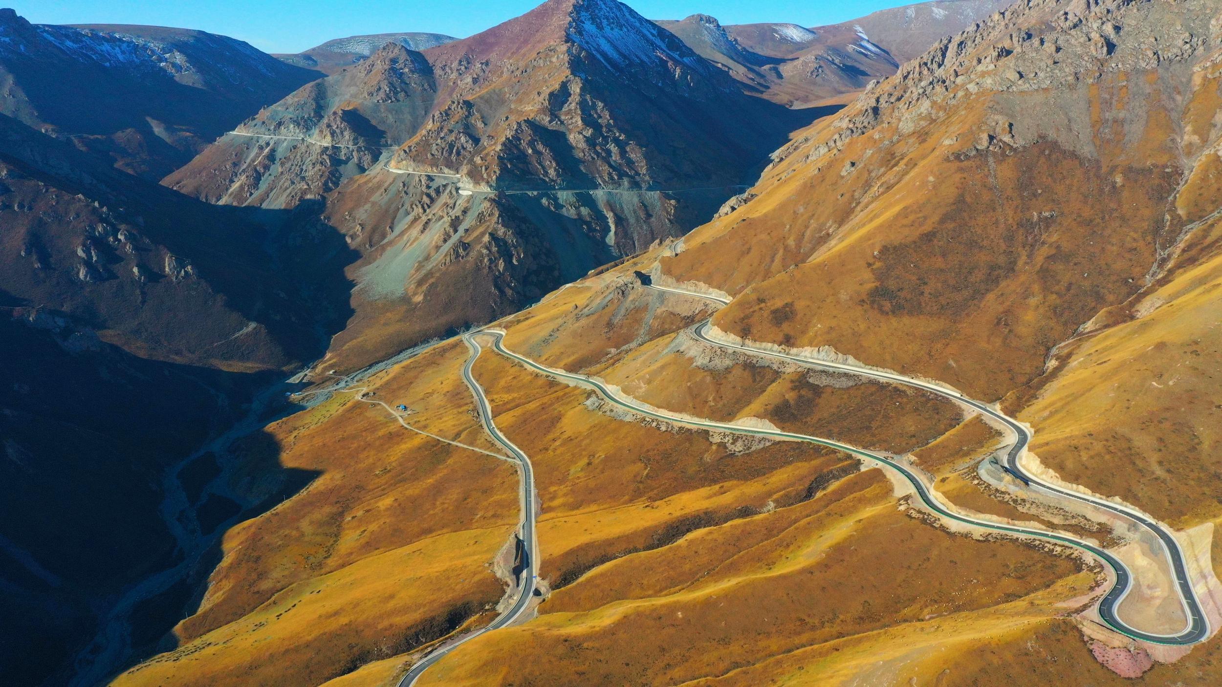 甘肃最美自驾公路图片