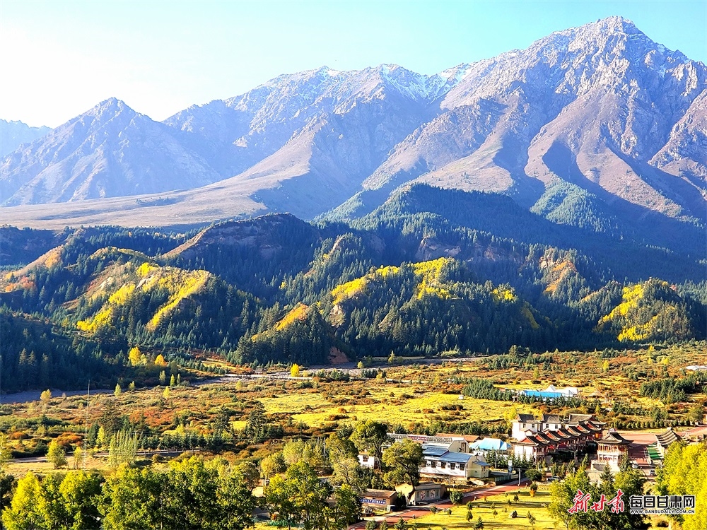 肃南马蹄寺秋景惹人醉-图库-每日甘肃网