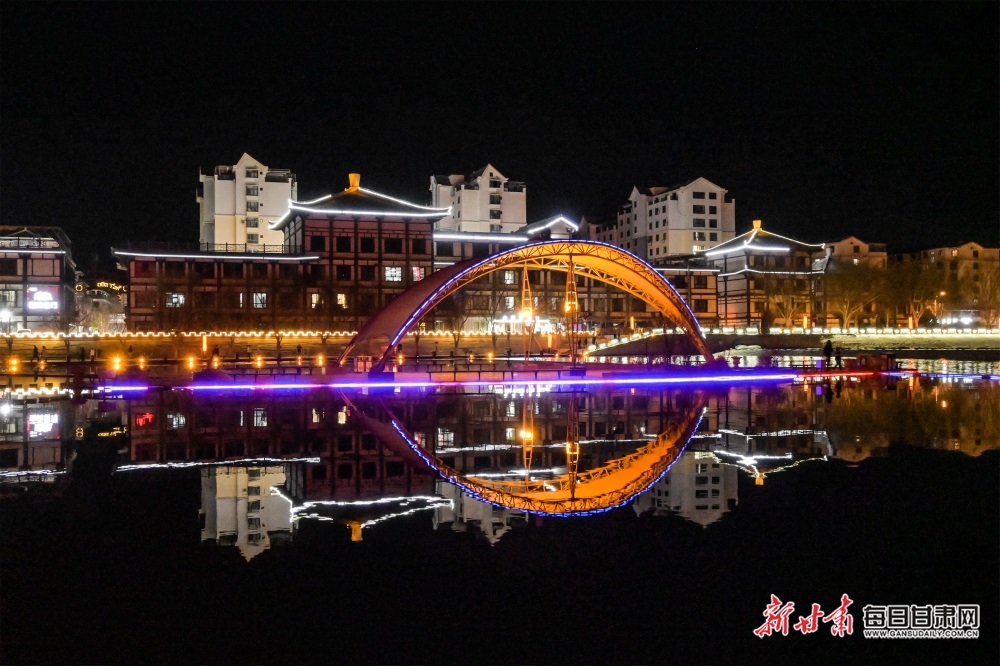 敦煌党河风情线夜景美