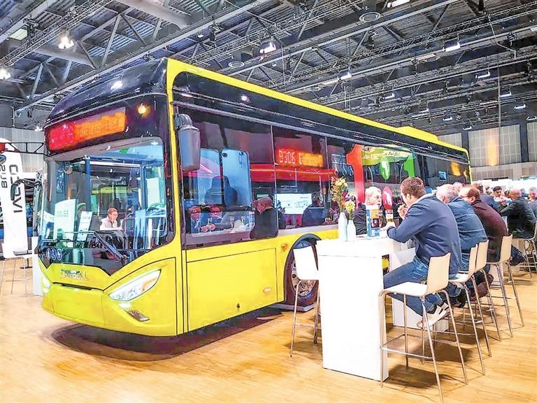 “新区造”新能源大巴亮相德国电动客车大会