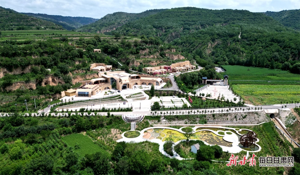 马上评︱“孤独的树”能否为野生景点开发带来启示