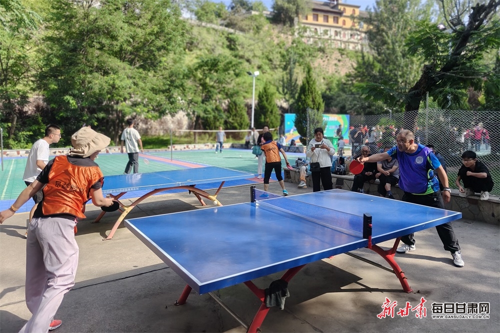 “酵素话梅”、压片糖果成“减肥神药”…… 直播间食品、保健品虚假宣传乱象如何治理？