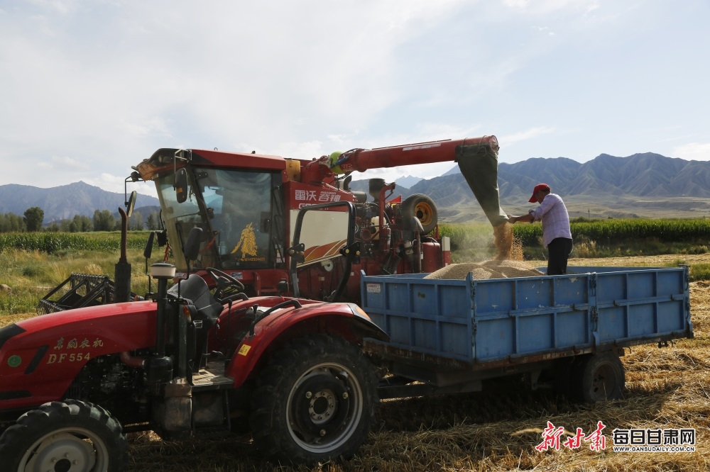 Humphries ends Greaves' historic run at UK Open