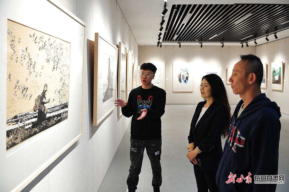 明星夫妻郑凯苗苗首次公开新家