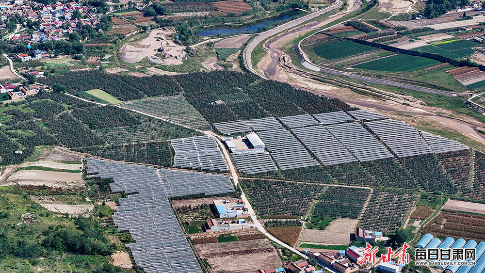 GB pair win first world figure skating medal since Torvill and Dean