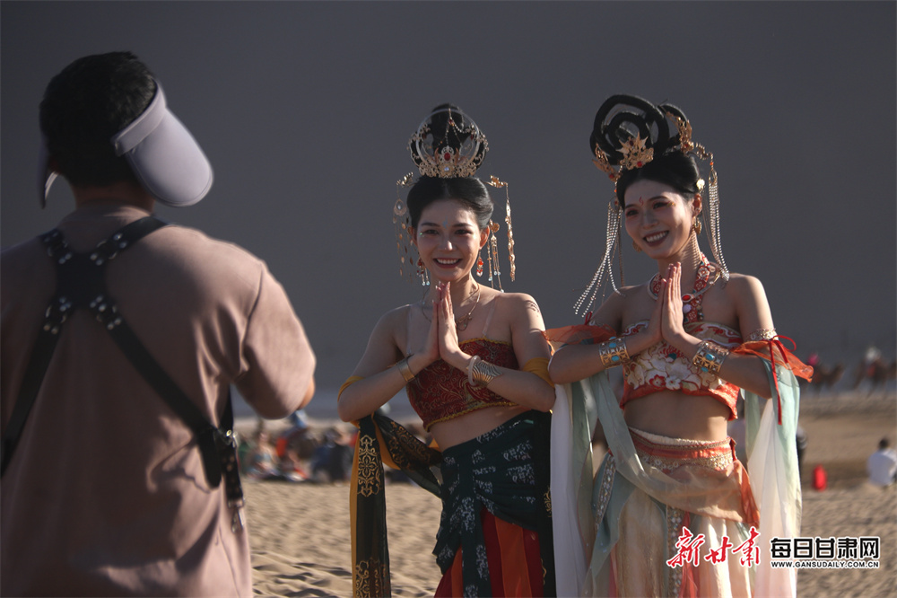 电影《工人日报：期待“交房即交证”成为新建商品房的标配》解说文案