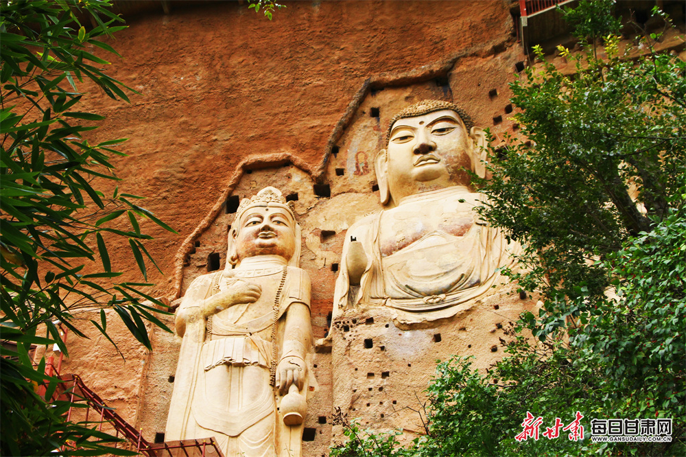 Scheffler hits front as McIlroy rallies in Houston