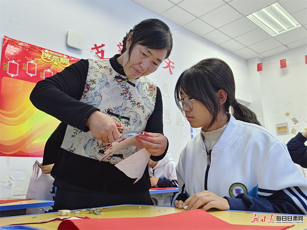 Higgins equals O'Sullivan record with win at World Open