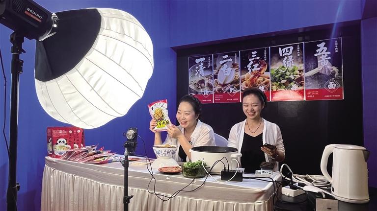 以面為媒 跨越山海 蘭州牛肉拉面加速?lài)?guó)際化布局打造“中國(guó)美食名片”