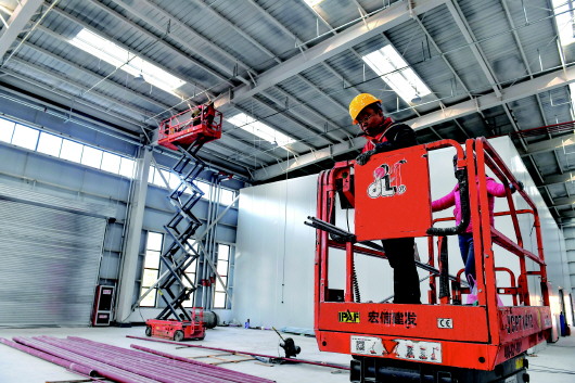 【图片新闻】甘谷县安远镇西城村农产品仓储及配送中心项目预计明年投用