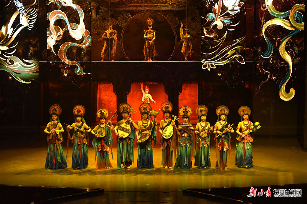 �ػ�����Ӵ��οͳ�375���˴�