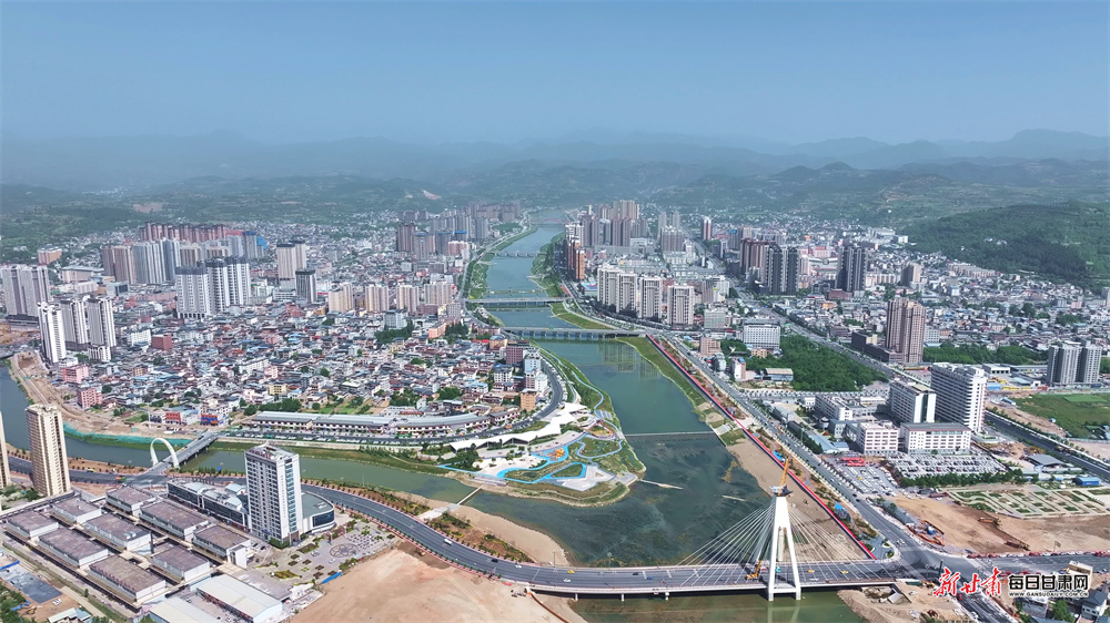 ����:��������ͳ�﷢չ �����ں���д�¾�