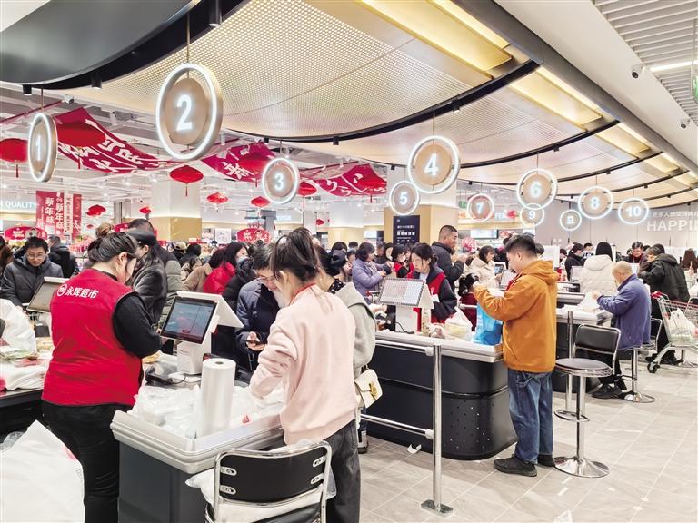 金城商圈年味足 民生保障不打烊 兰州市春节消费市场亮点纷呈