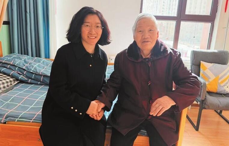 ������ίԱ��ְ���¡����������������һ�߳�����ΪȺ�ڷ���