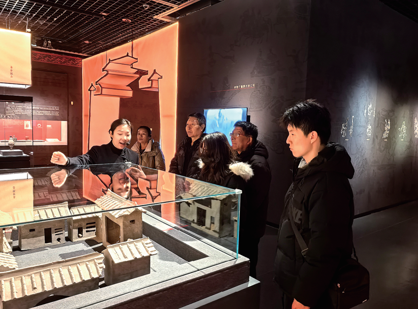 山河鎖鑰述一統(tǒng) 隴上墨華展丹青 平?jīng)霾┪镳^馬年新春雙展啟幕