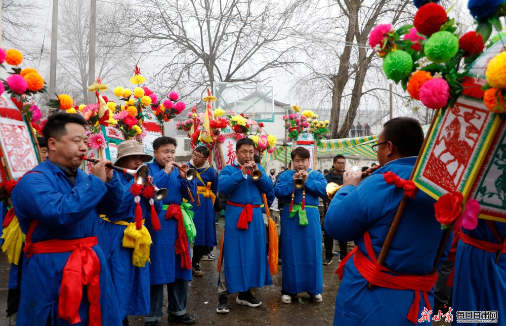 ��¤ԭ��ζ��ǧ��ӳȺɽ ��ɽת�Ʒ���չ�ݵ�������Ԫ��