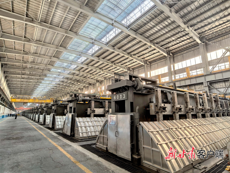 ���ܡ����ġ���̼���������������ɫ��չ���ȭ