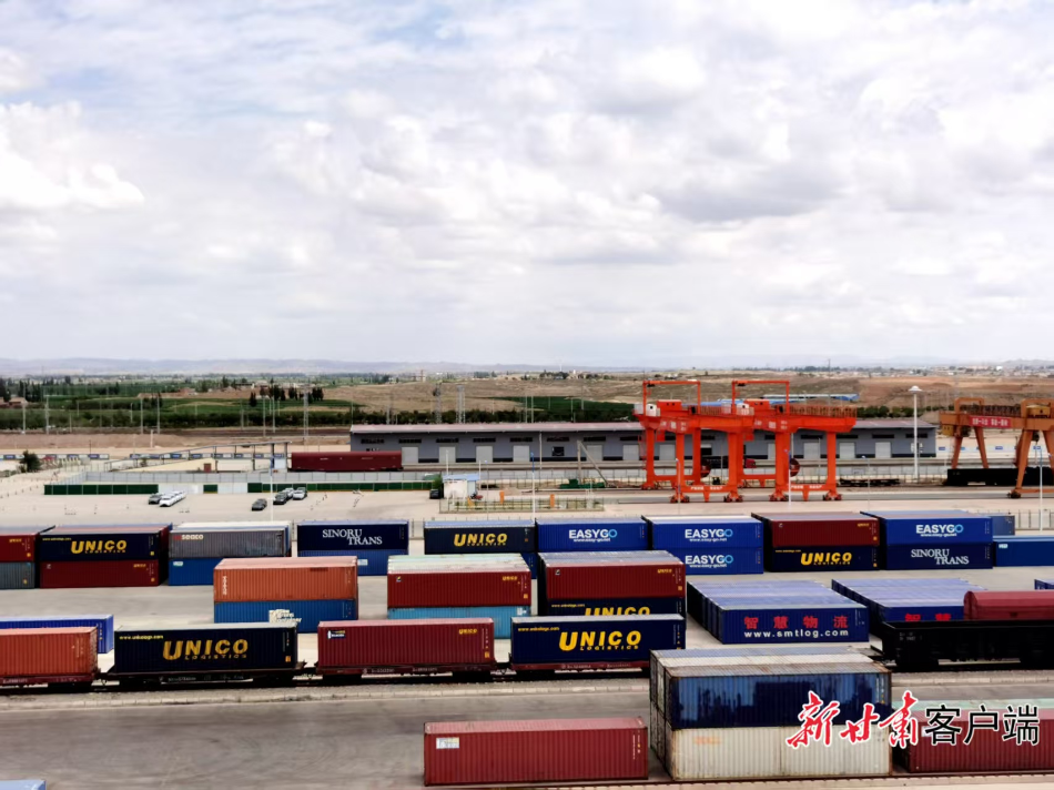 ���ܽ���ʮ���塱 ������ò���ƽ�ȿ��֣�����ǰ����ȫʡ�������������������̬��