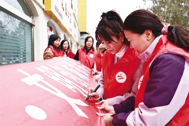 ��Ȫ�оٰ조�Ʒ����׿���� �����·����ҡ�����ʵ���м����л