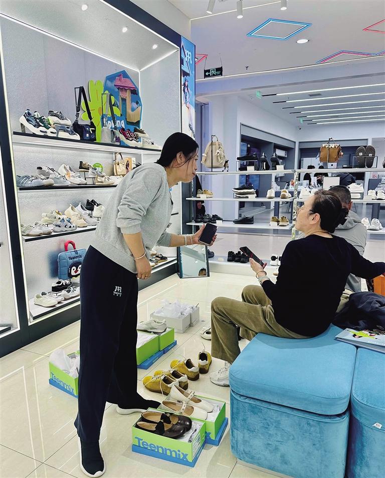 春和景明踏青季 惠聚金城消费潮