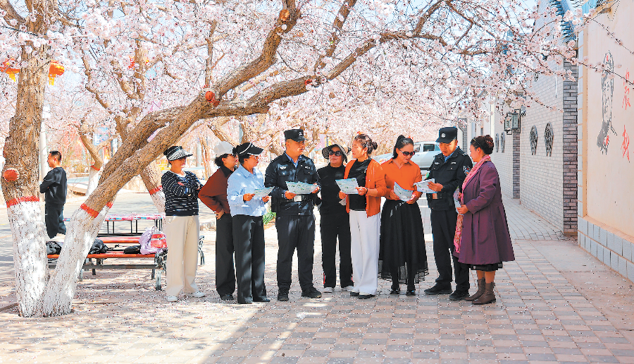 ��ͼƬ���š����ڽ����ؽ������ӻ��忪չ��թ����