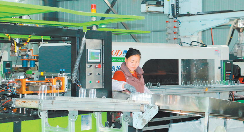 ���ʮ���򣺹���������PET��װƷ