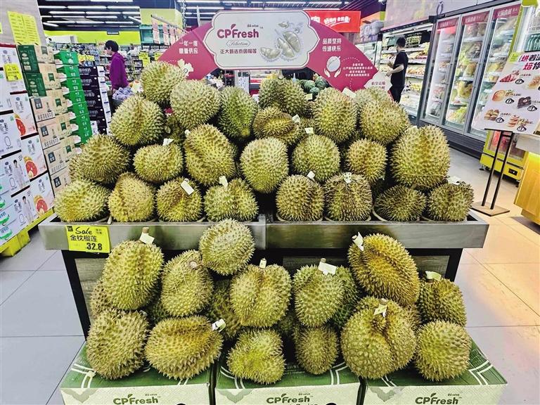 旺季“价降量涨” 榴莲自由，真的要来了？