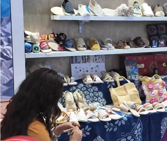 �����Ĳ���ح����һ���Ĳ�����ȯ��������һ����ܸʹ���Ь�������ɣ�