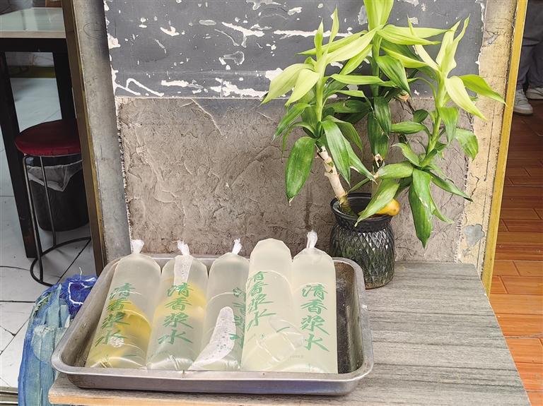 【聚焦高温经济】消暑好物 平价又实用 夏日热浪带火兰州“清凉小微经济”