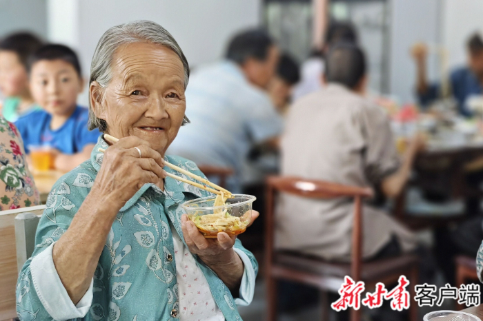 徽县：从“有”向“优” 守护最美“夕阳红”