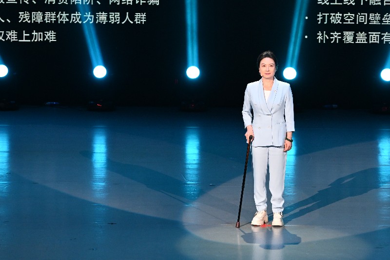 【E法同行 兴辽治宁】读懂新时代网络法治的“刚”与“柔” 【E法同行 兴辽治宁】读懂新时代网络法治的“刚”与“柔”