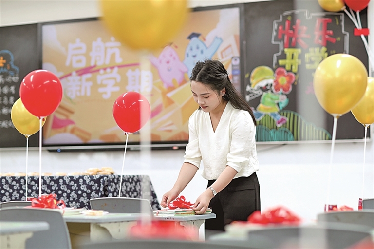他们,用岁月守护琅琅书声——第42个教师节特别报道 他们,用岁月守护琅琅书声——第42个教师节特别报道